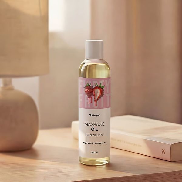 Масажна олія Satisfyer Massage Oil Strawberry 250 мл SX2709 фото